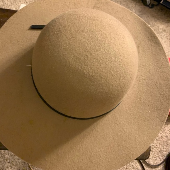 Fall hat🍂🍁 - Picture 4 of 4